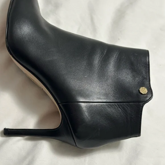 Louise et Cie Black Heeled Ankle Boots - Picture 6 of 15